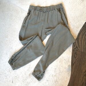 YFB young fabulous and broke joggers